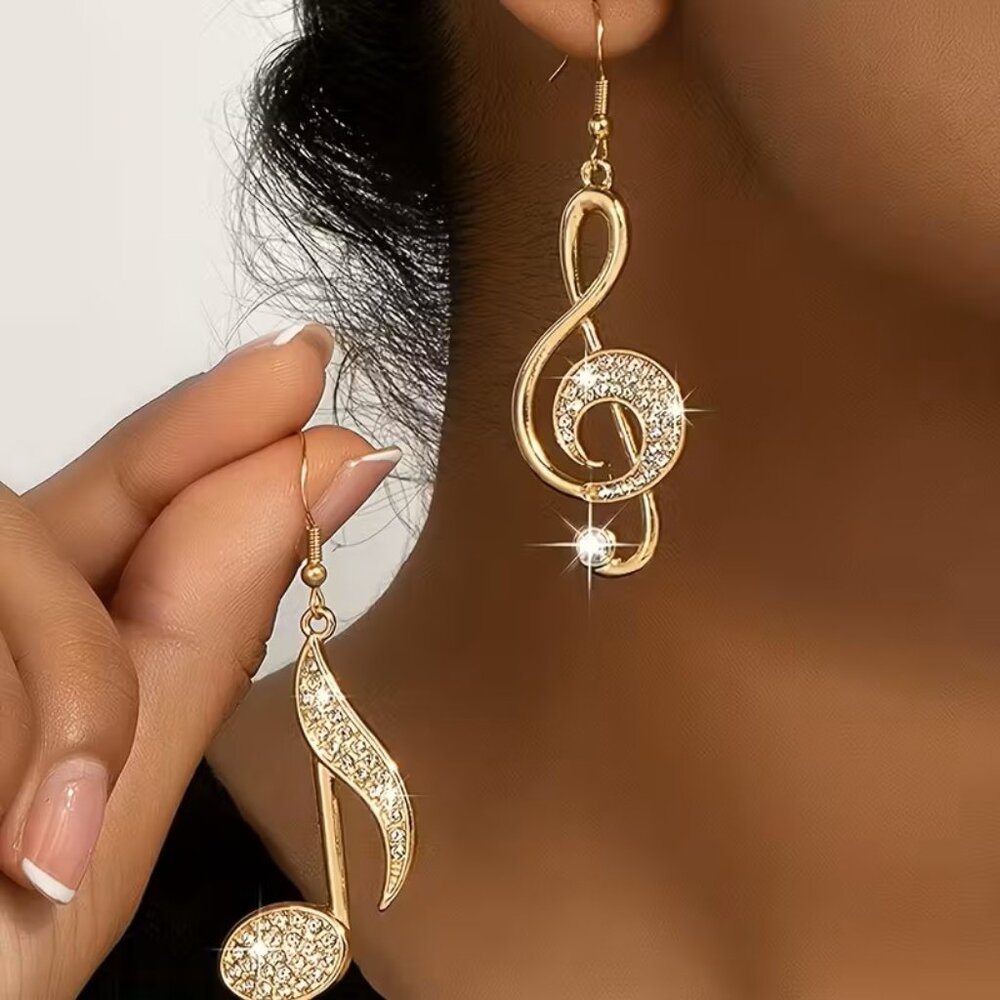Golden Music Note Shaped Drop Earrings Z123